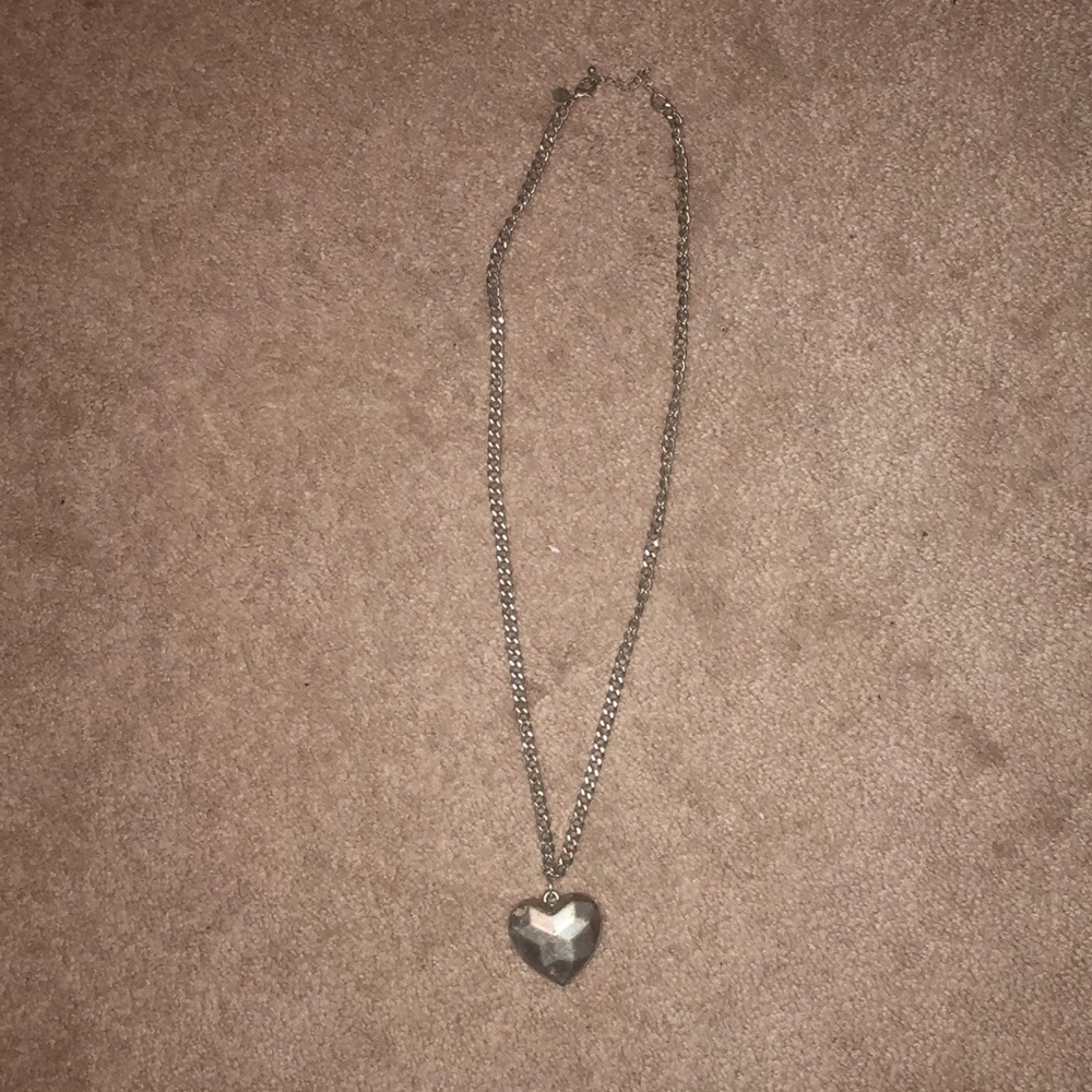 ❤️SOLD❤️ Heart necklace